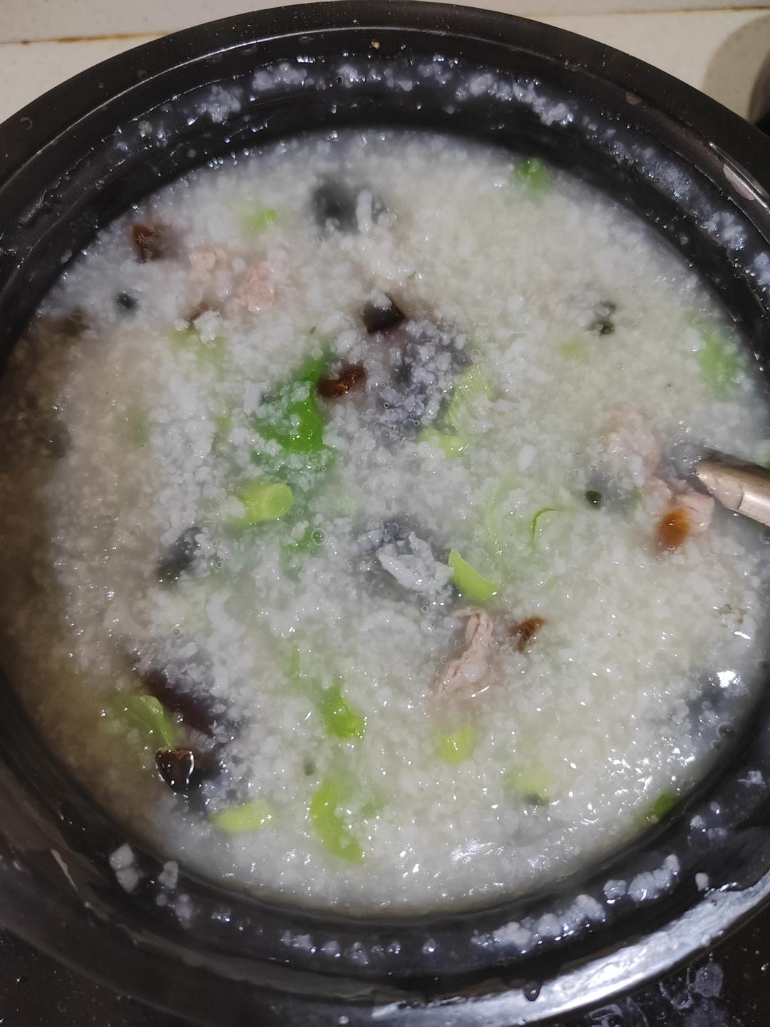 十五分钟快手之香滑皮蛋瘦肉粥(附五分钟电饭煲电压力锅更快捷方法)