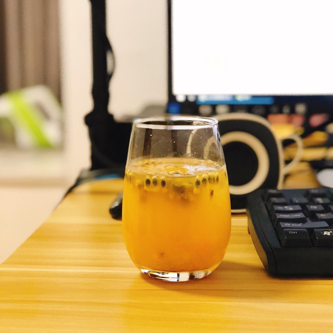芒果百香果特饮