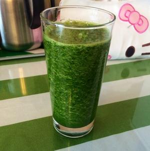 Green smoothie for Lillian的做法 步骤3