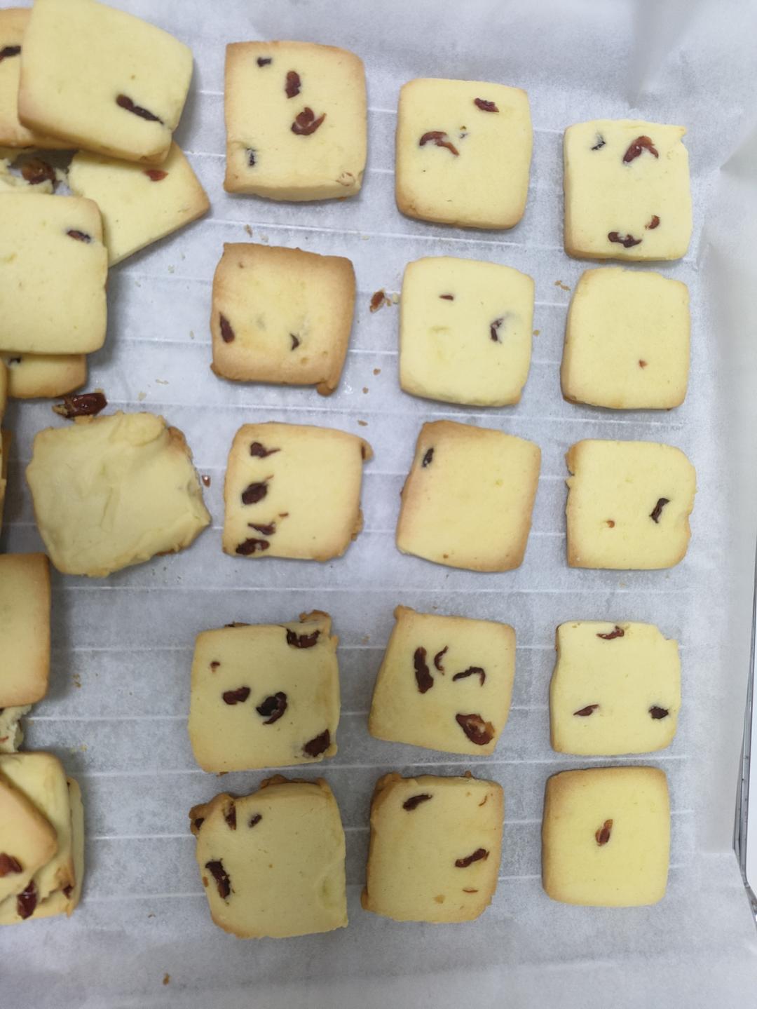 奶香浓郁酸甜酥脆的蔓越莓黄油曲奇