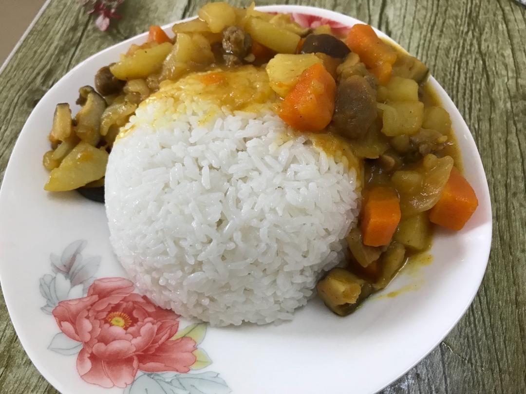 咖喱鸡肉饭