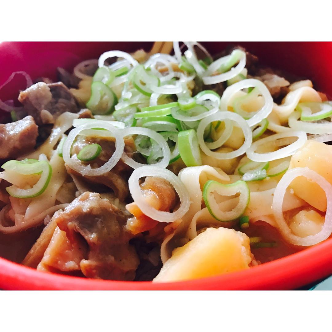 土豆炖牛肉
