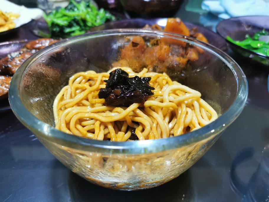 葱油拌面Spring Onion Noodles