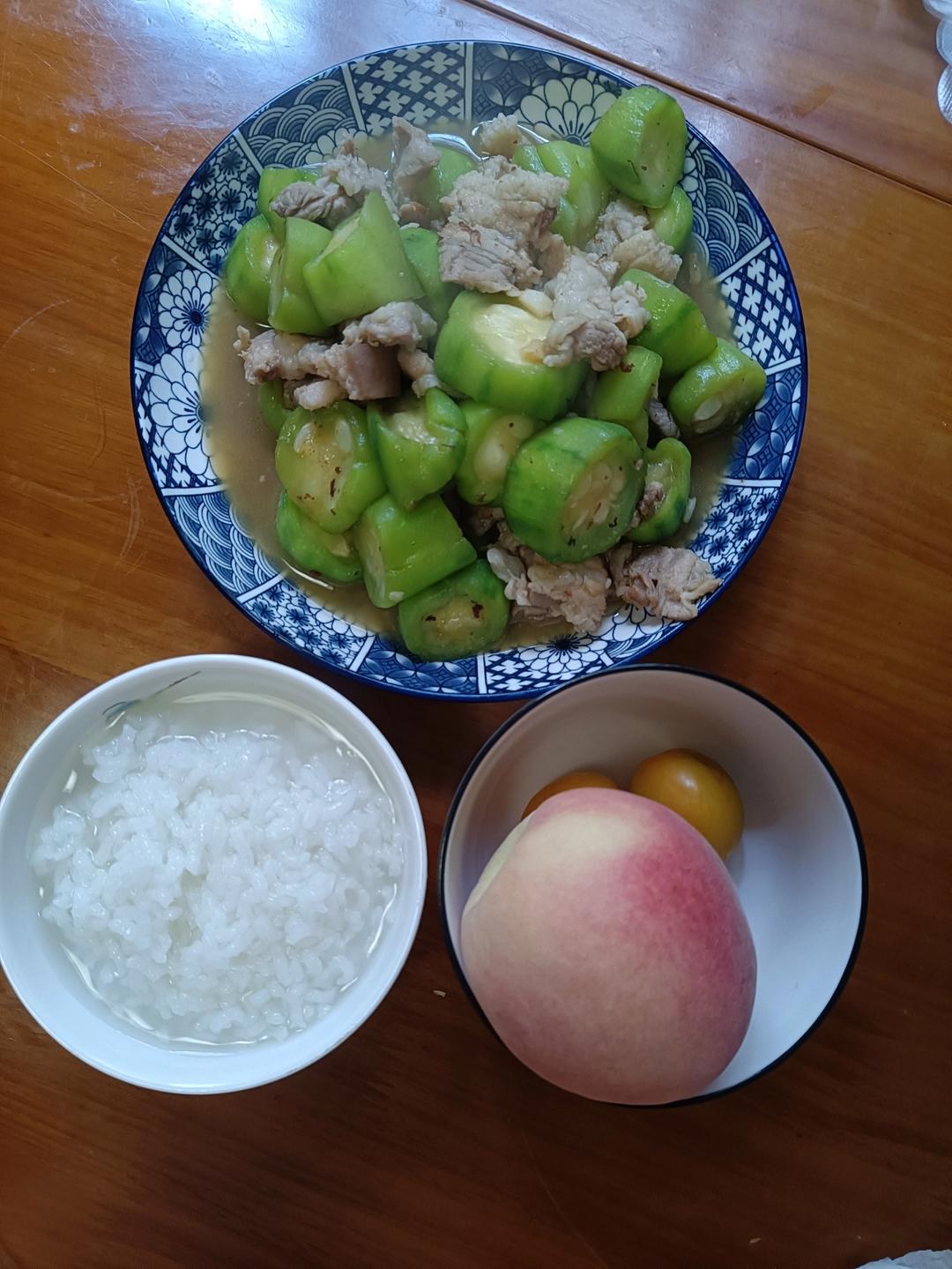 家常丝瓜炒肉