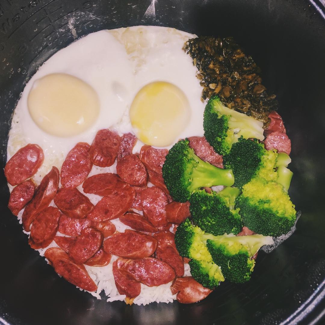 【电饭煲腊肠煲仔饭】