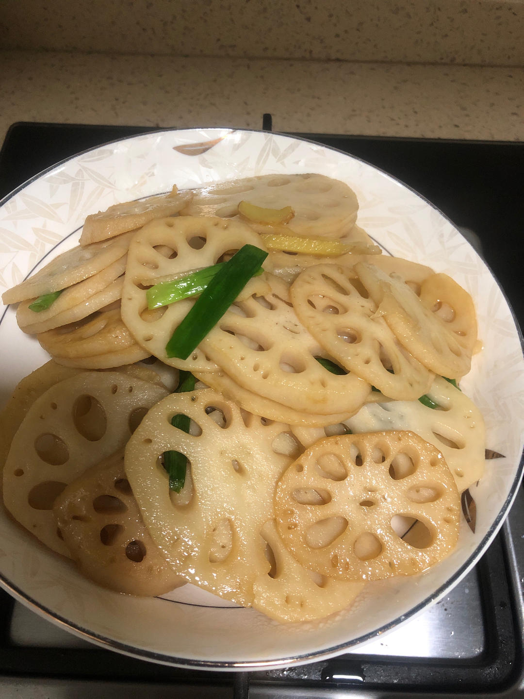 全家都爱吃的清炒藕片😋