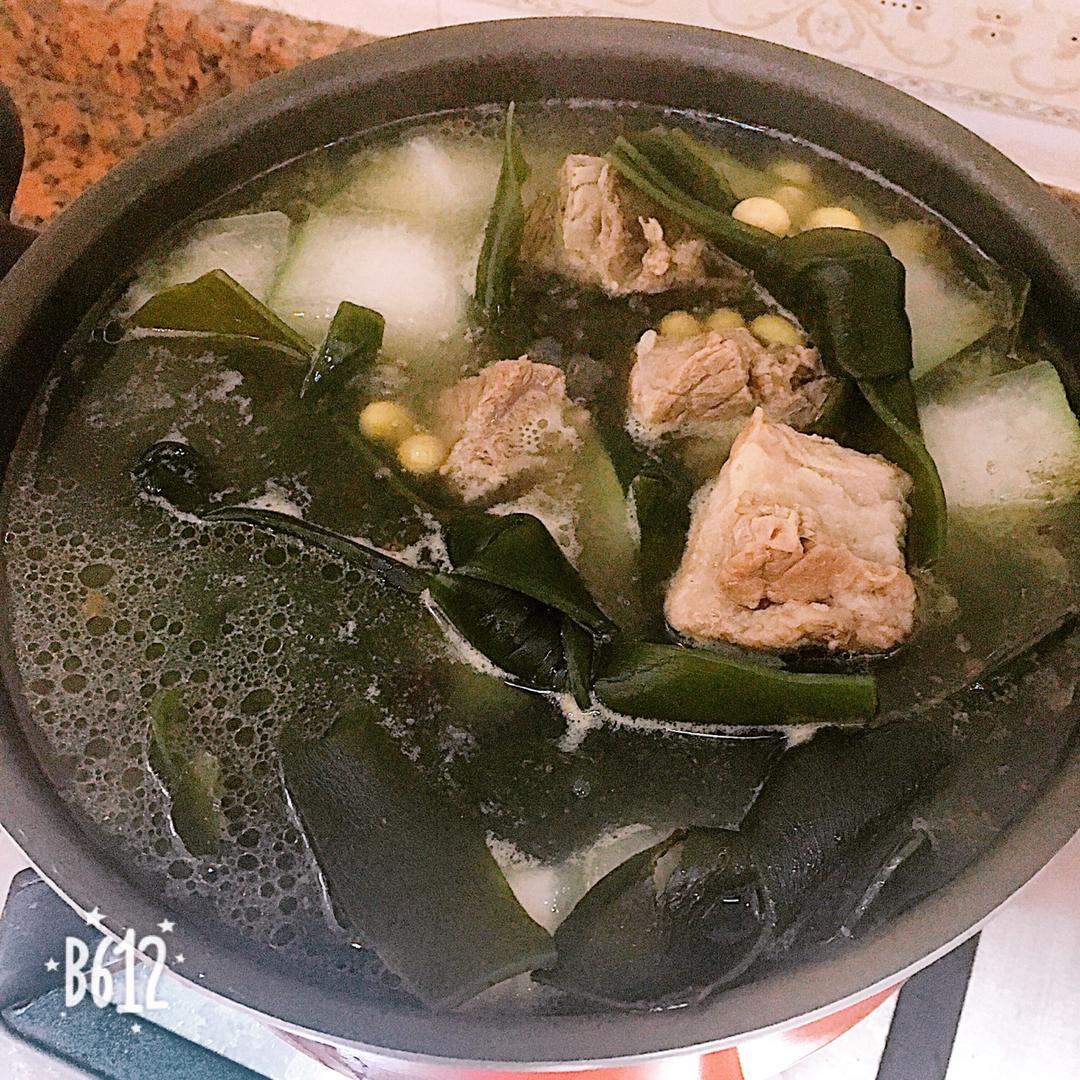 黄豆海带排骨汤