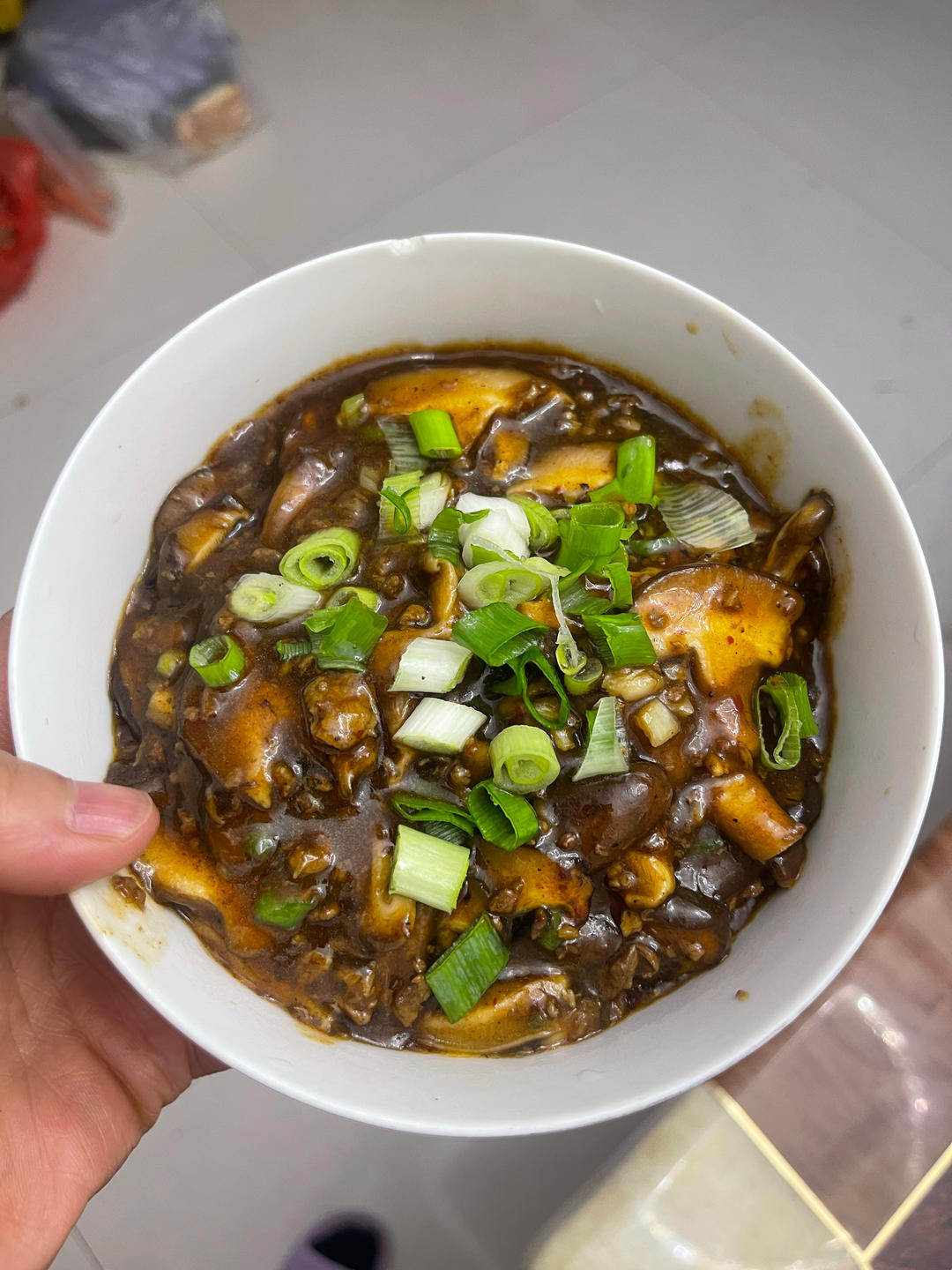 酱汁浓郁！超级下饭的家常菜肉末香菇