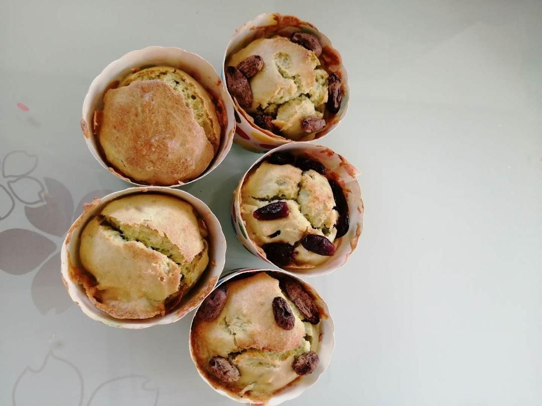 宝宝辅食-牛油果麦芬蛋糕