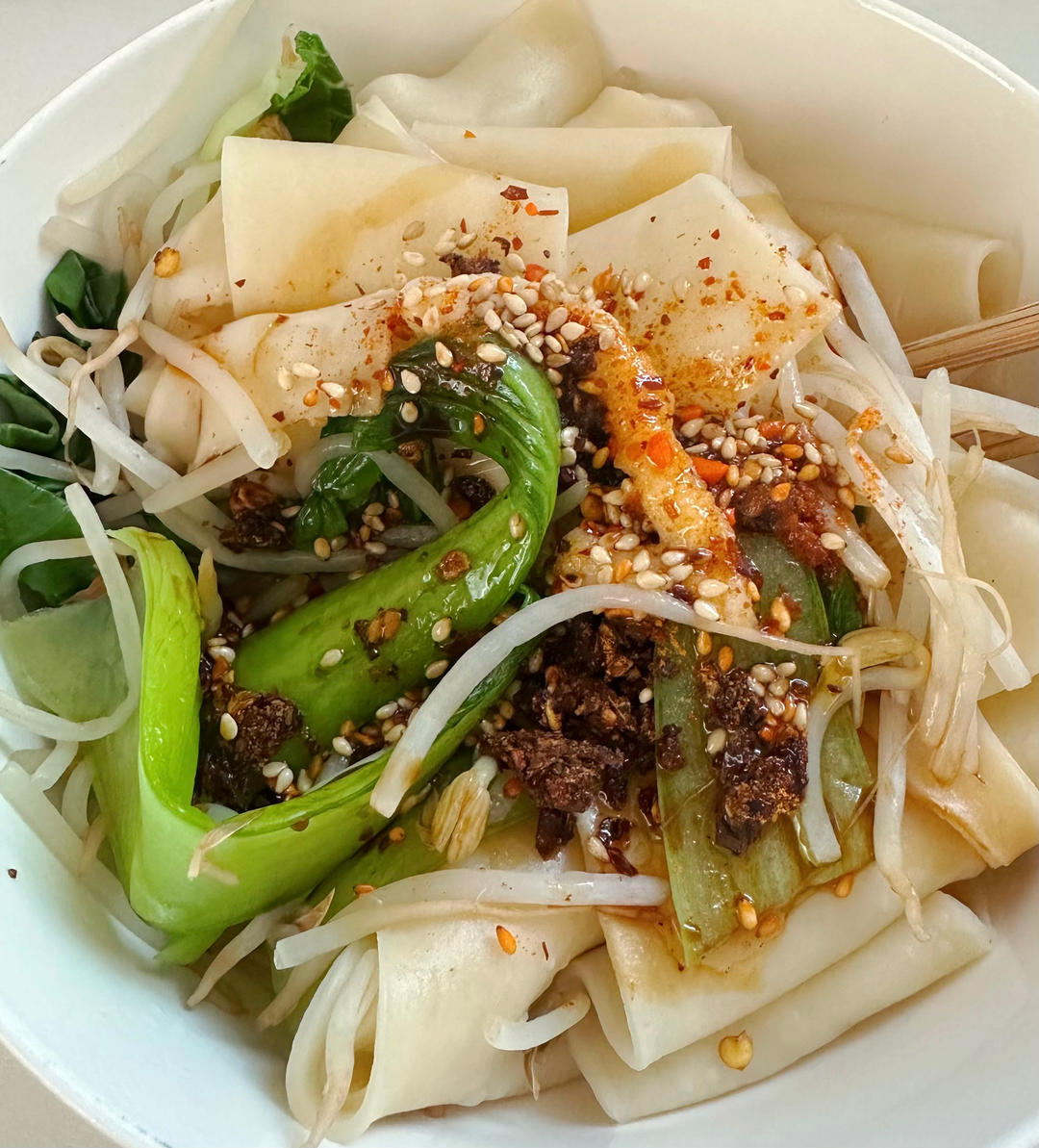 一人暮らしって何か食べよう