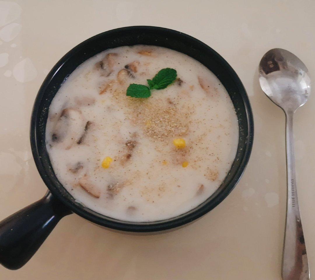 低脂奶油蘑菇汤🍄[不用黄油和奶油超简单]