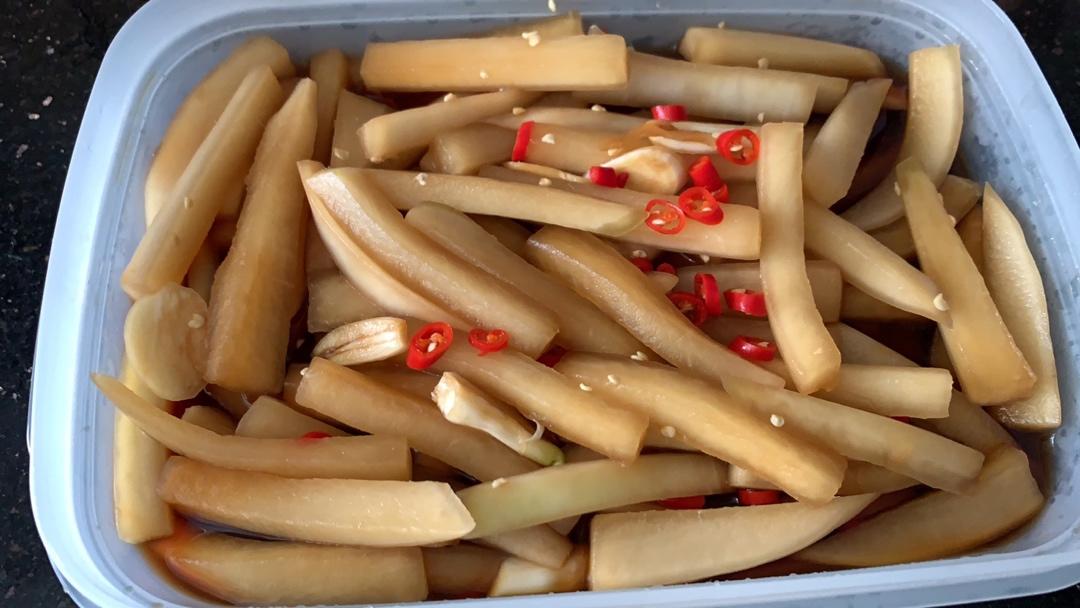 酱香酸辣萝卜条