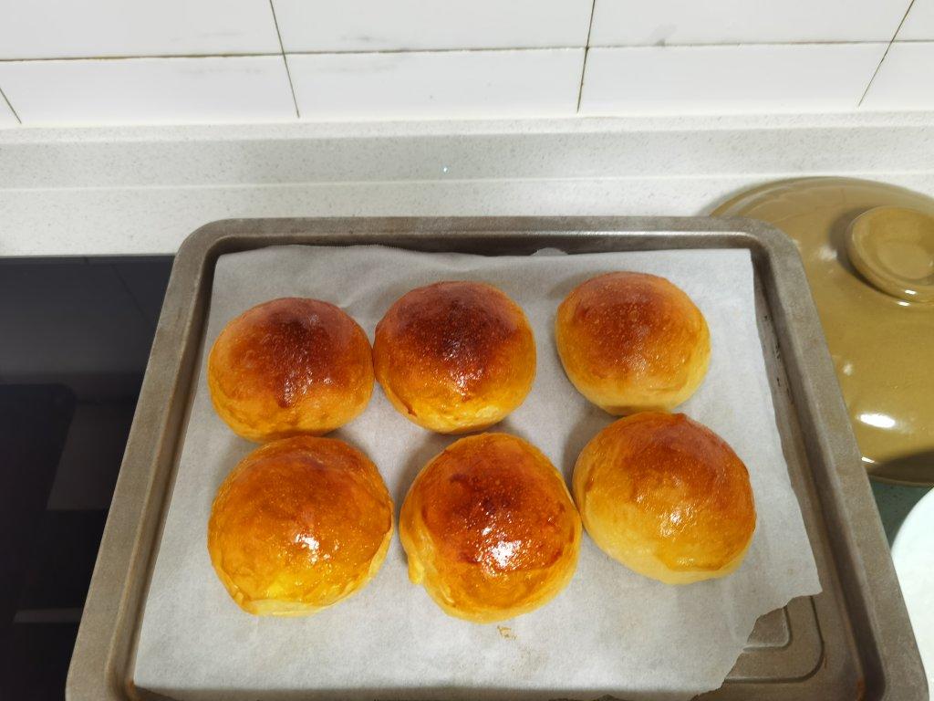 吃完还想吃的牛奶炼乳面包，💯软爆面包界