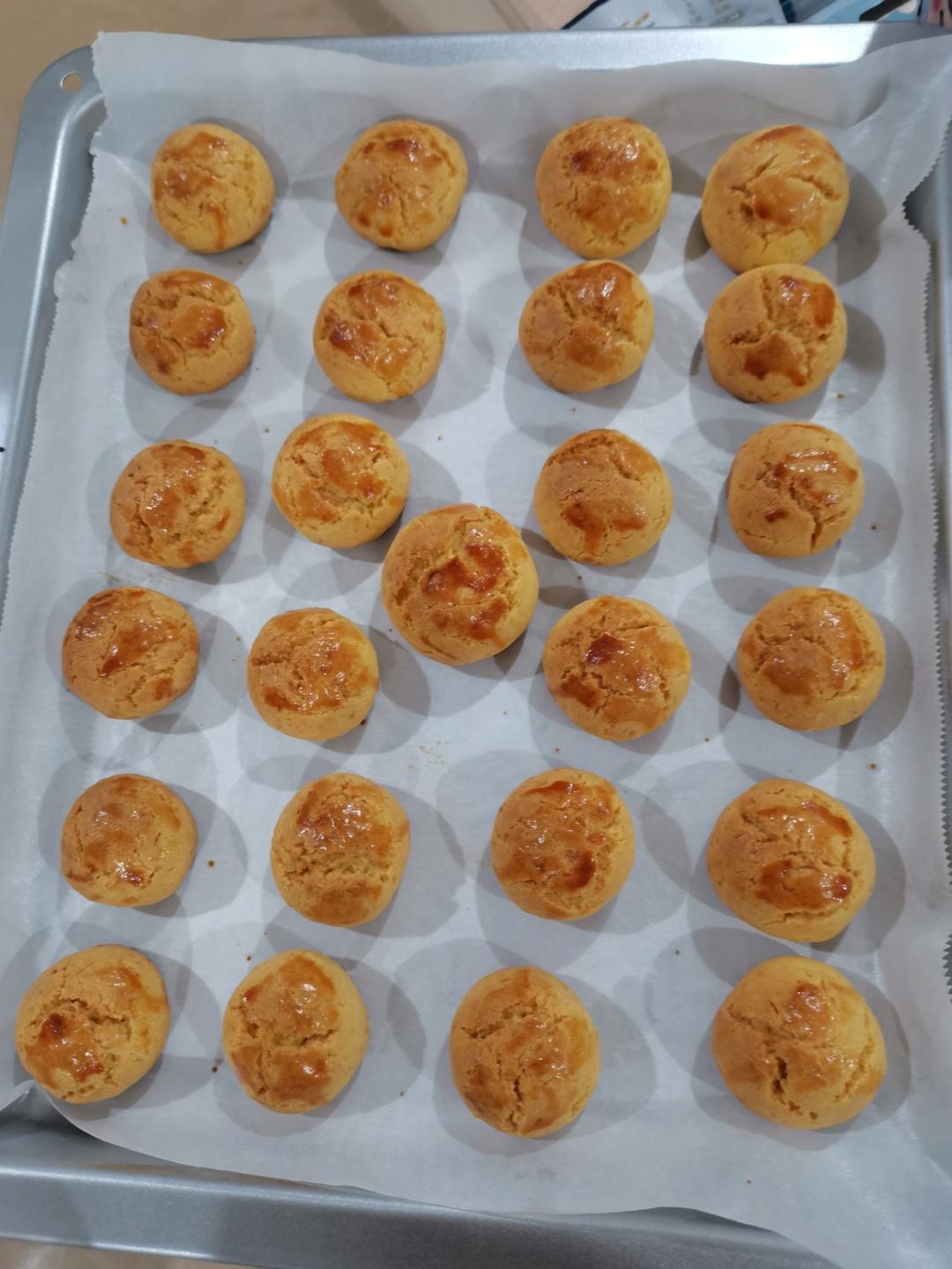 一口一个咸香酥松｜咸蛋黄一口酥