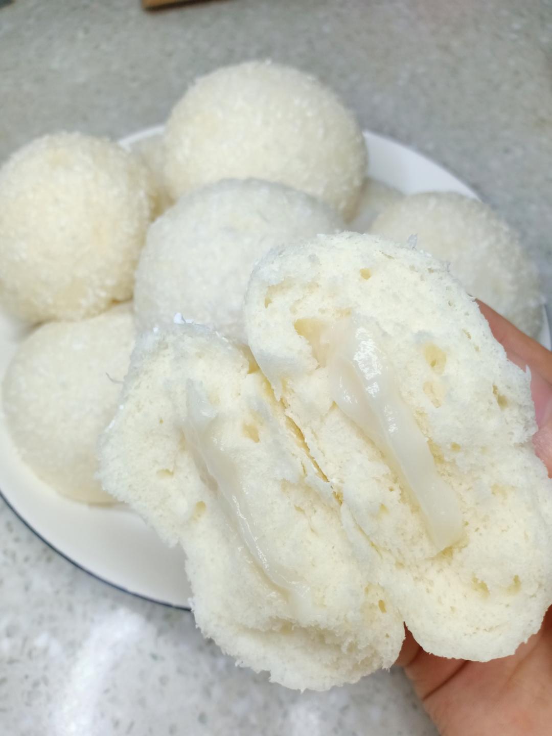 酸奶椰蓉包