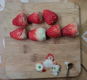 草莓🍓奶油蛋糕卷的做法 步骤2