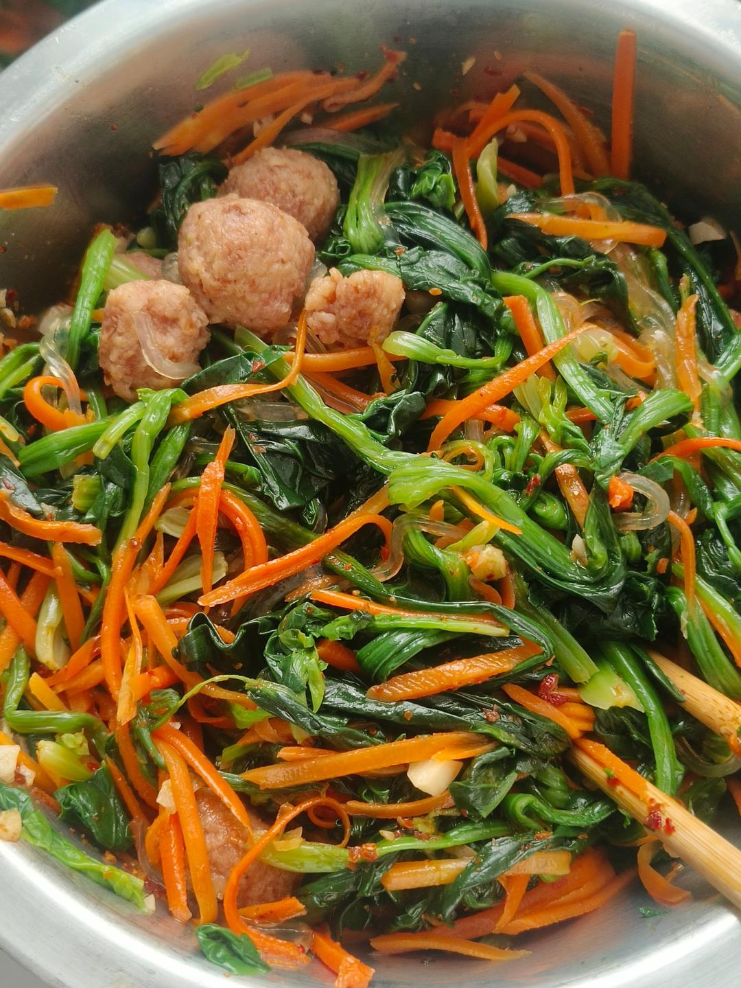 开胃爽口又营养的菠菜拌粉丝