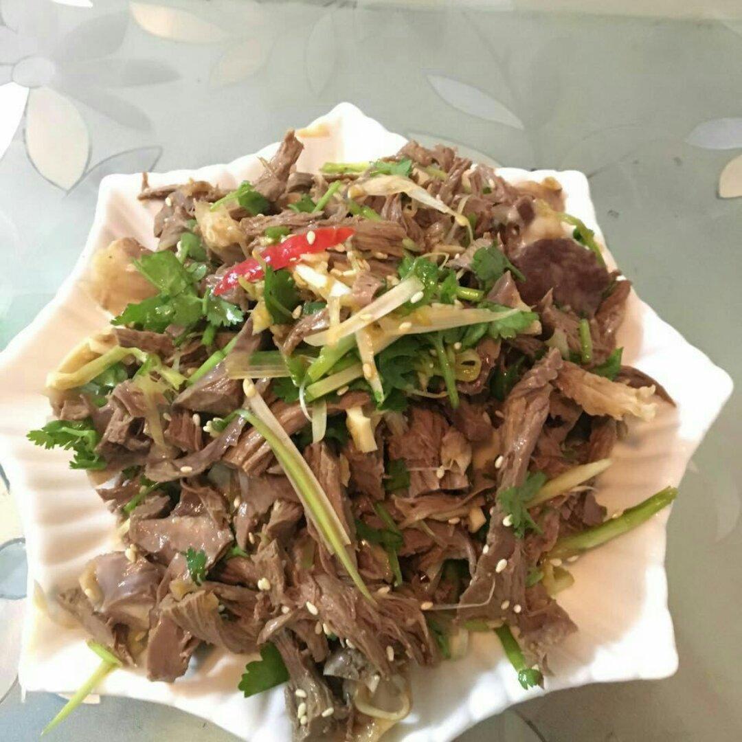 【凉拌猪心赛狗肉】