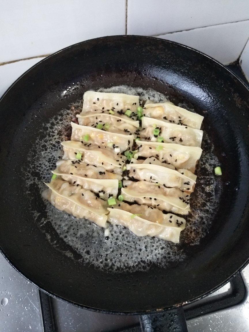 🔥猪肉玉米锅贴生煎饺-零失败-完胜路边小吃店