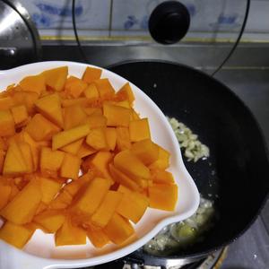 金瓜炒饭（隔夜饭新吃法）的做法 步骤9