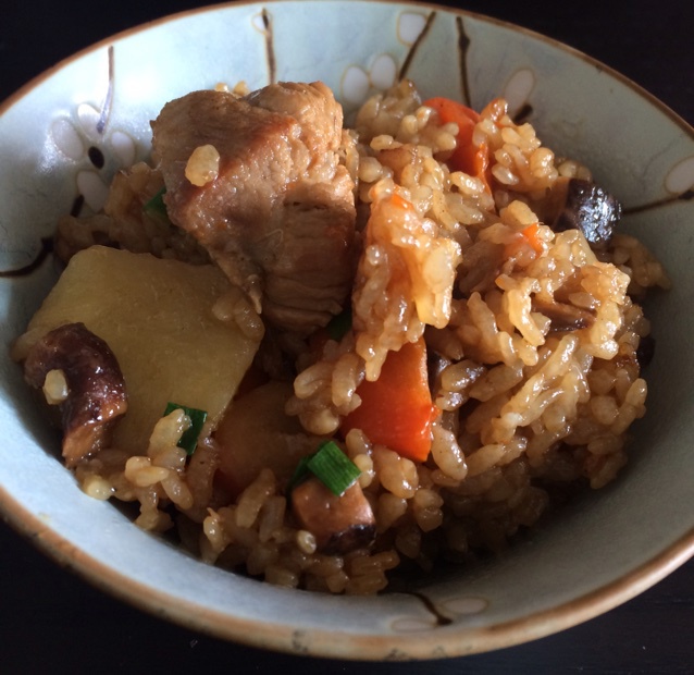 喷香排骨焖饭（爆好吃）