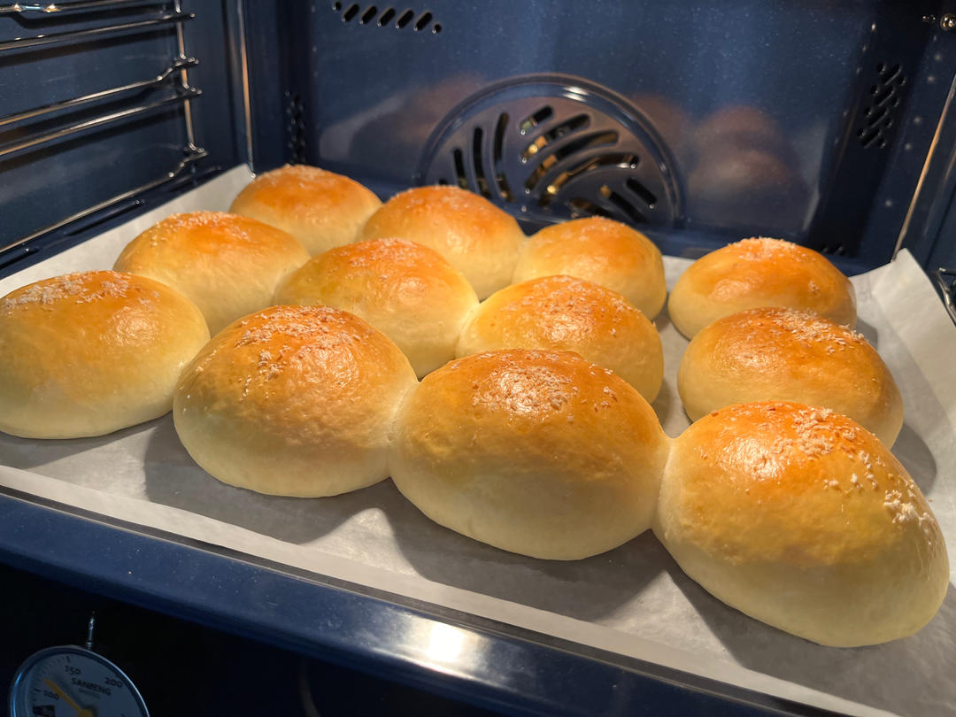 椰蓉奶香小餐包