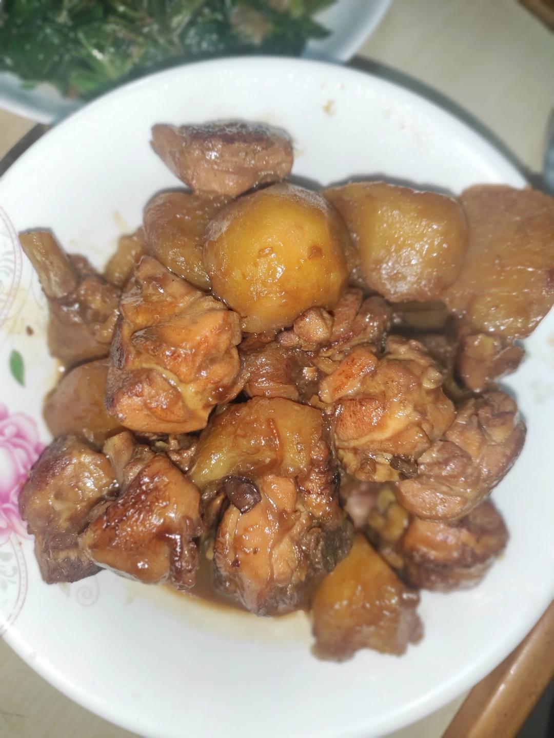 鸡腿炖土豆 上桌秒空盘 汤都喝干了！