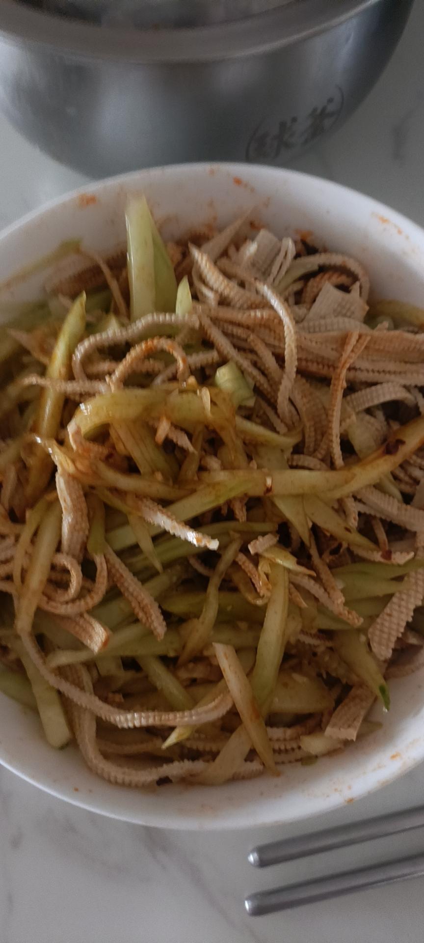 黄瓜干豆腐丝