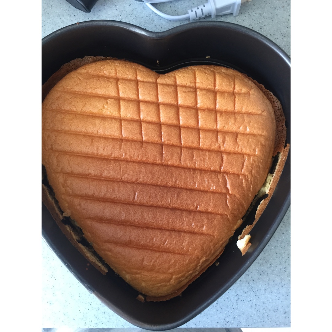 烤箱做蛋糕（戚风蛋糕的做法）