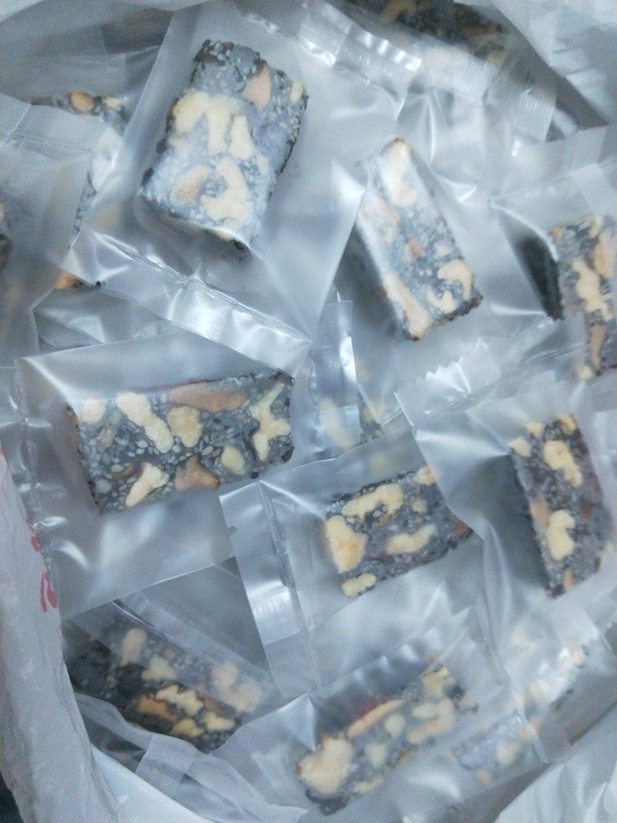 秋补糕(乌发养颜补肾糖)