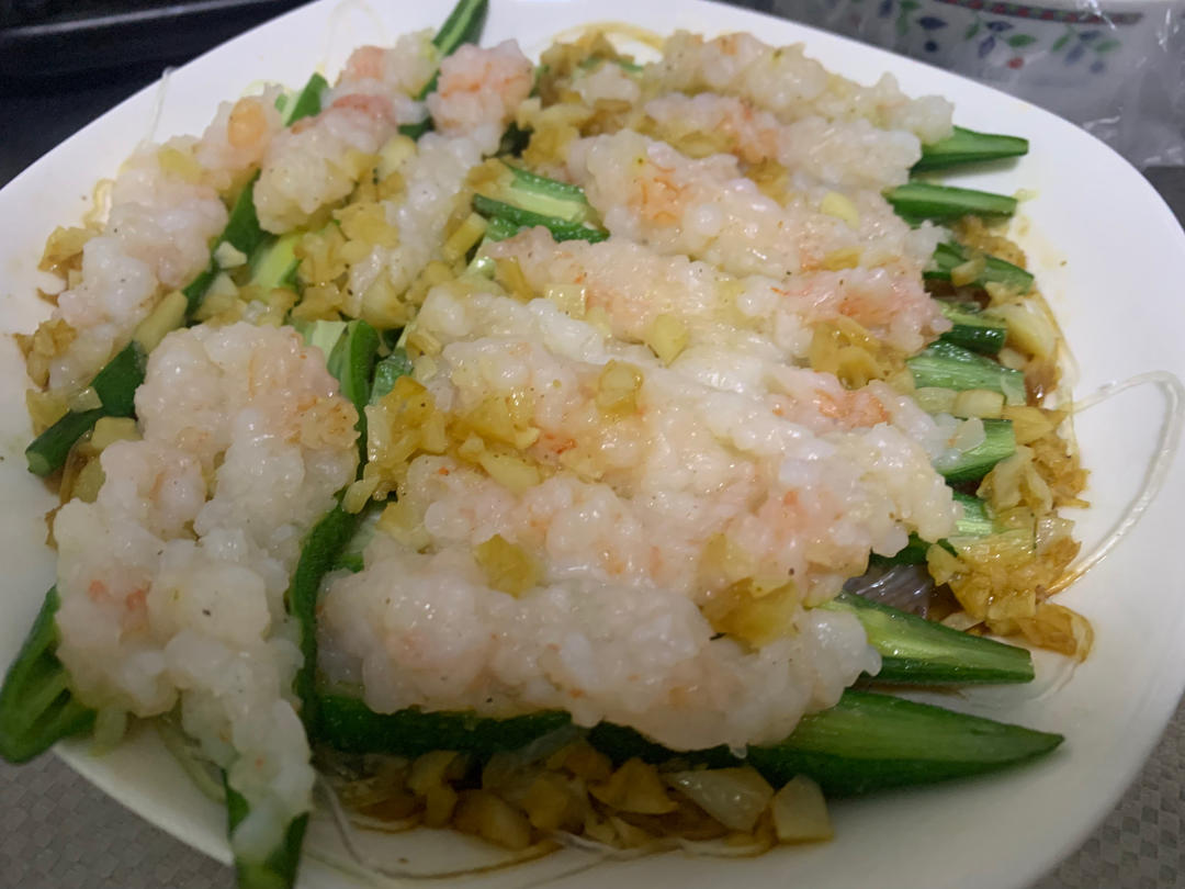 秋葵粉丝蒸虾滑