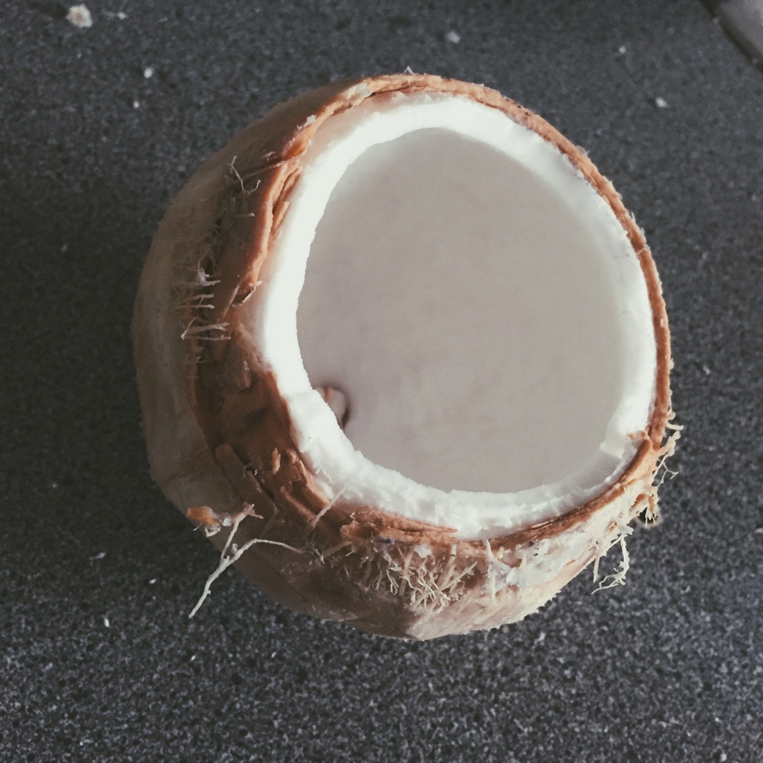 简单快手开椰子