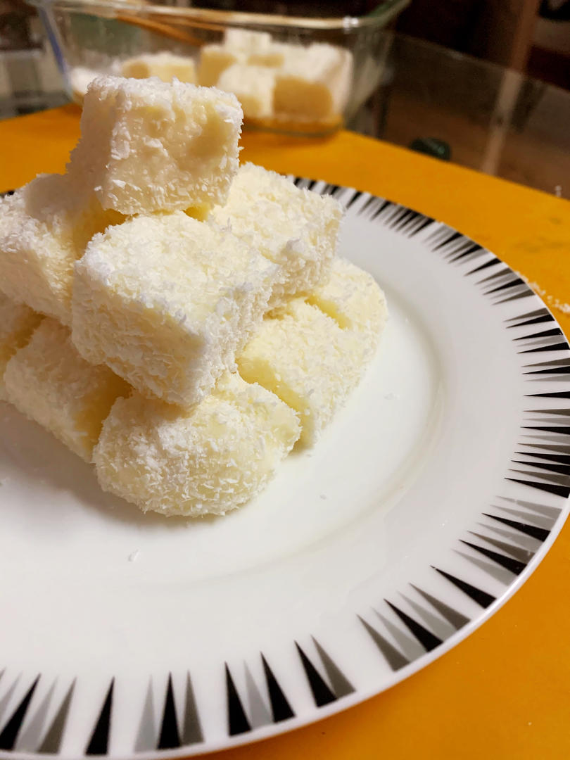 完胜85度C牛奶椰丝小方