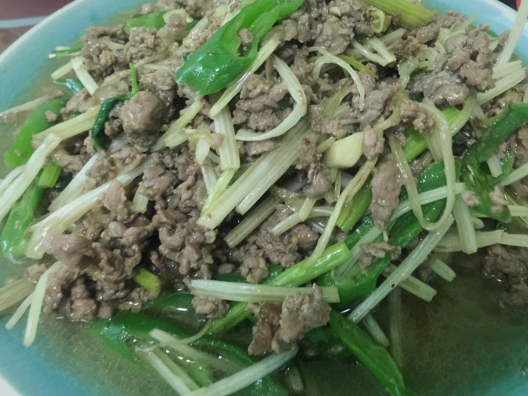 芹菜炒牛肉