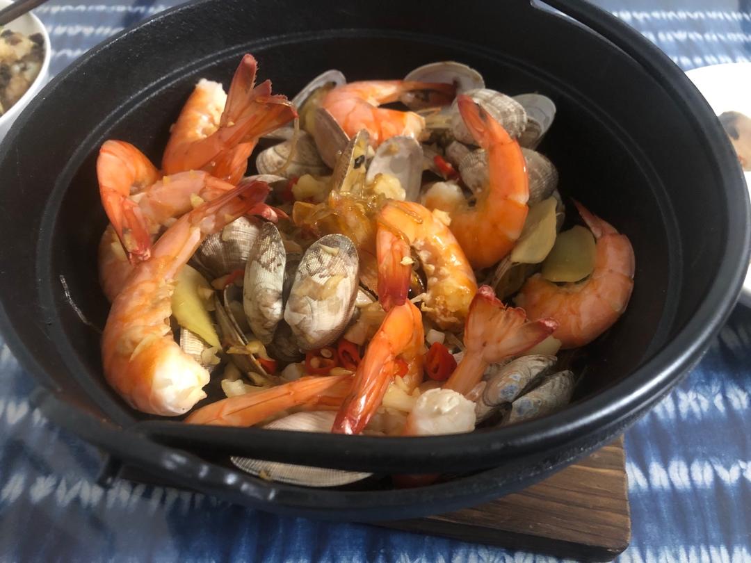 鲜虾花甲粉丝煲