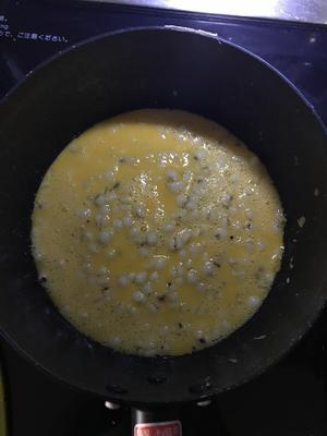 薏米鸡蛋饼的做法 步骤2