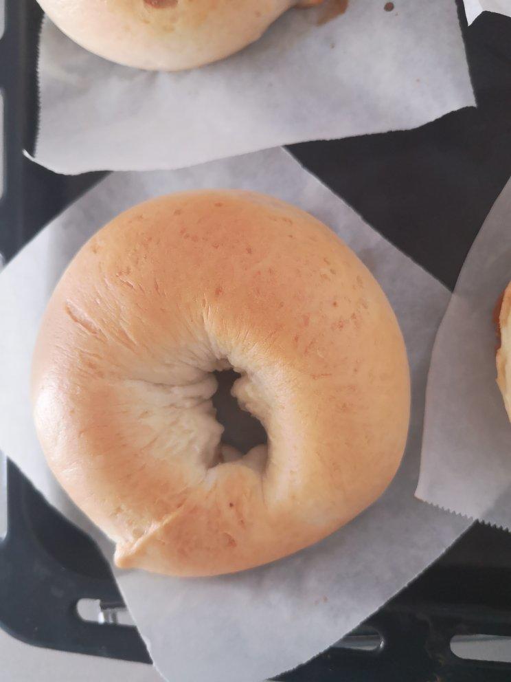 草莓酱乳酪贝果