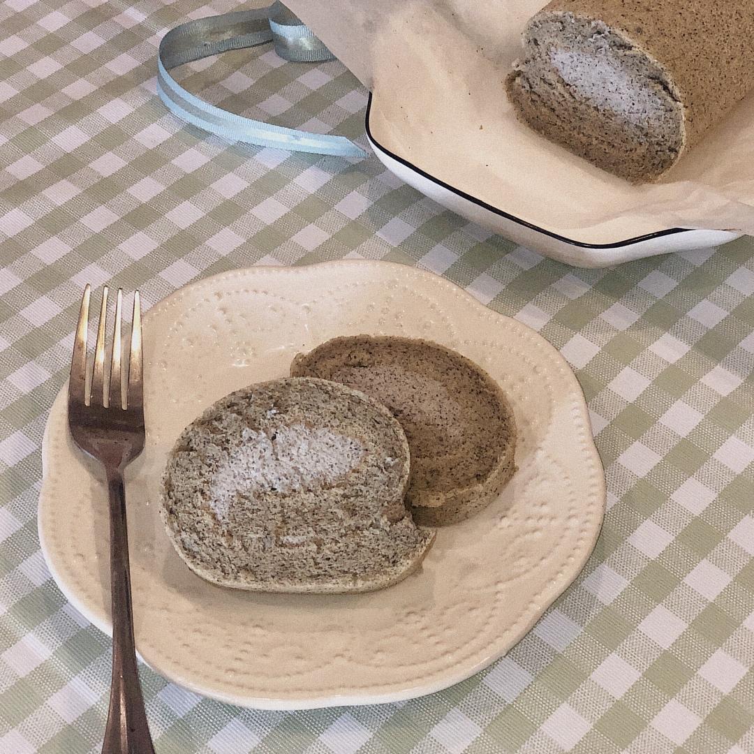 黑芝麻蛋糕卷