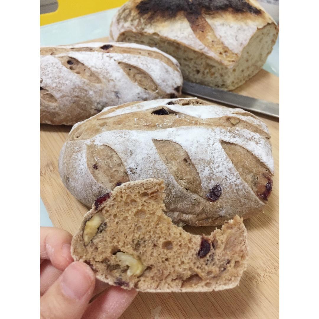 【面包食验】天然酵母蔓越莓核桃面包 Sourdough Cranberry & Walnuts Bread