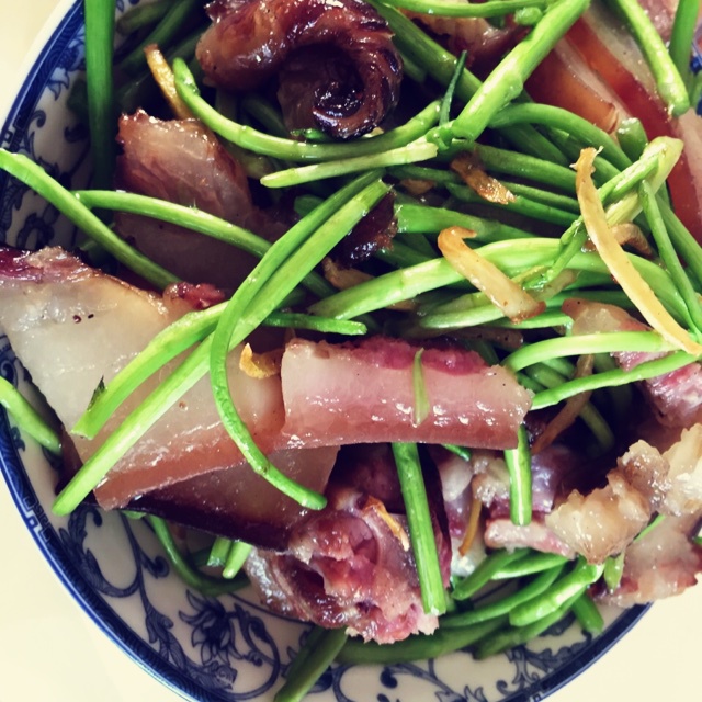 藜蒿炒腊肉