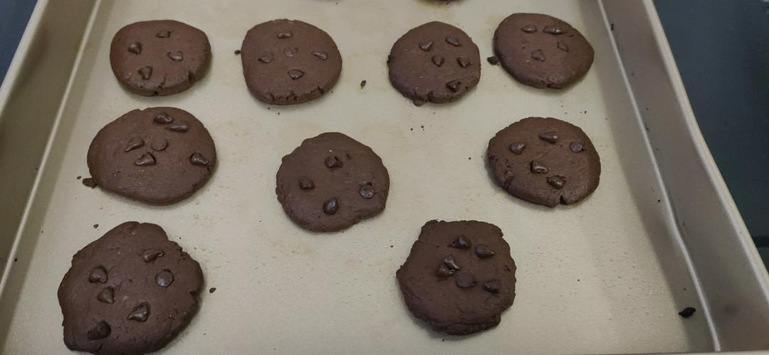 挤花毫无压力的巧克力曲奇