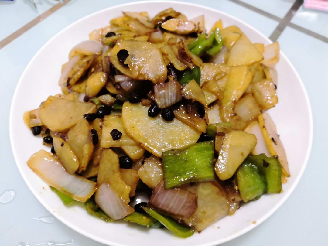 孜然洋葱土豆片