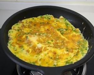 菜脯煎蛋的做法 步骤4