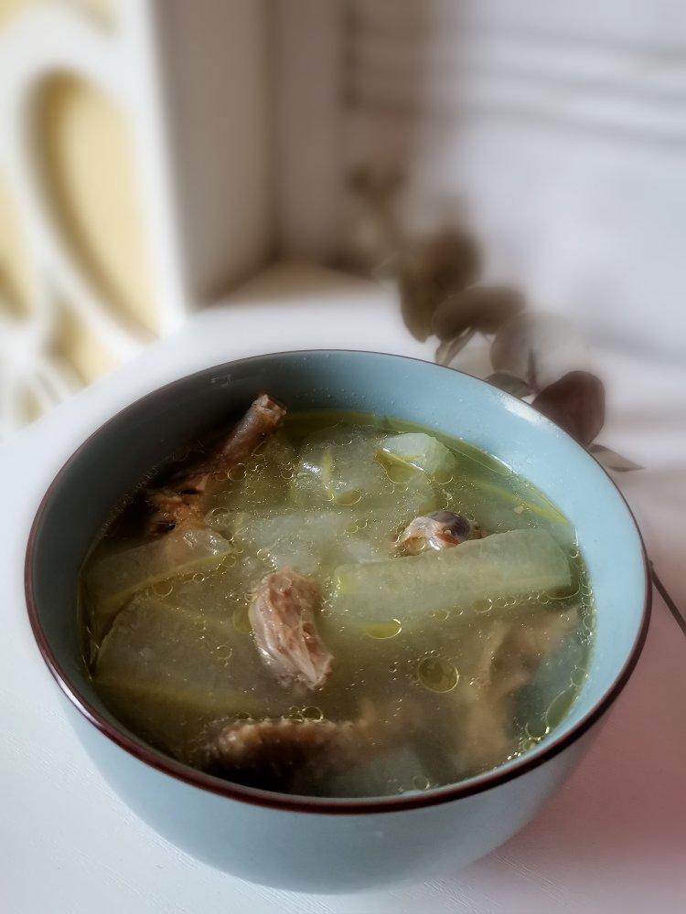 冬瓜乳鸽汤