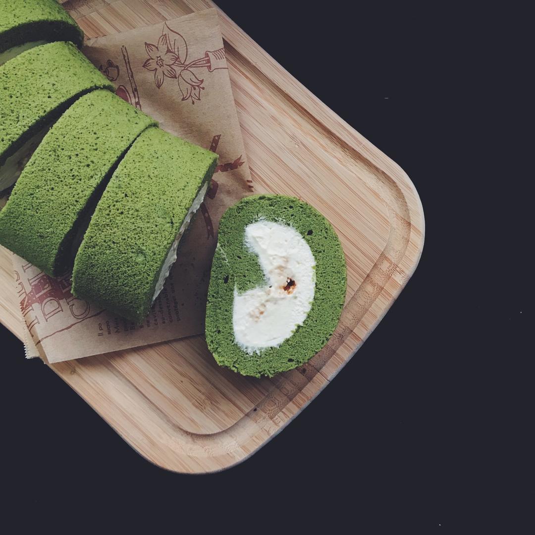 抹茶焦糖芝麻蛋糕卷