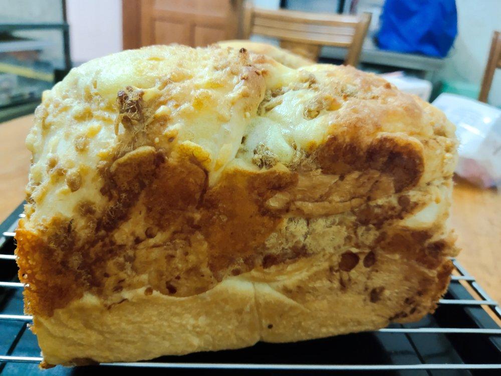 香葱肉松手撕吐司