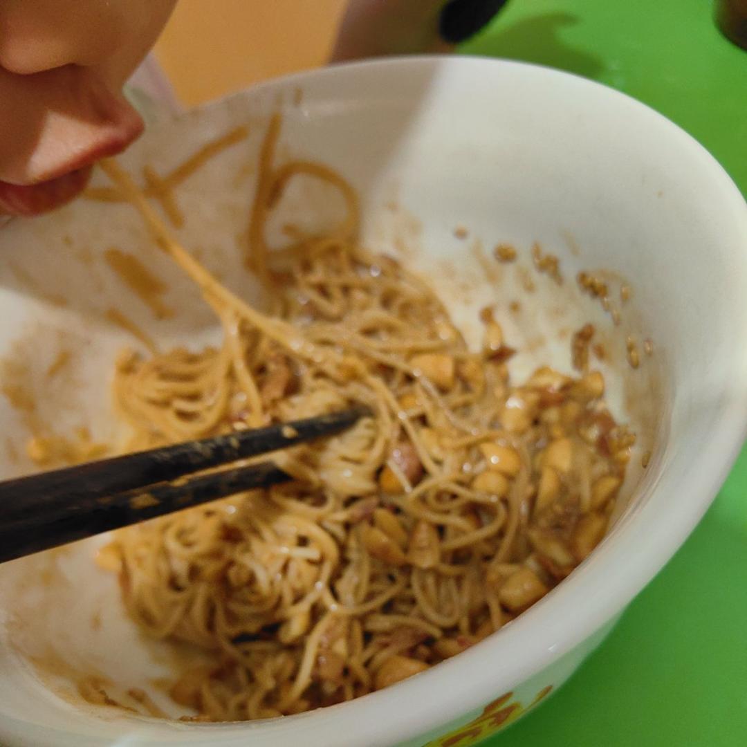 超简单超快手的热干面（小白也可以学会哦）