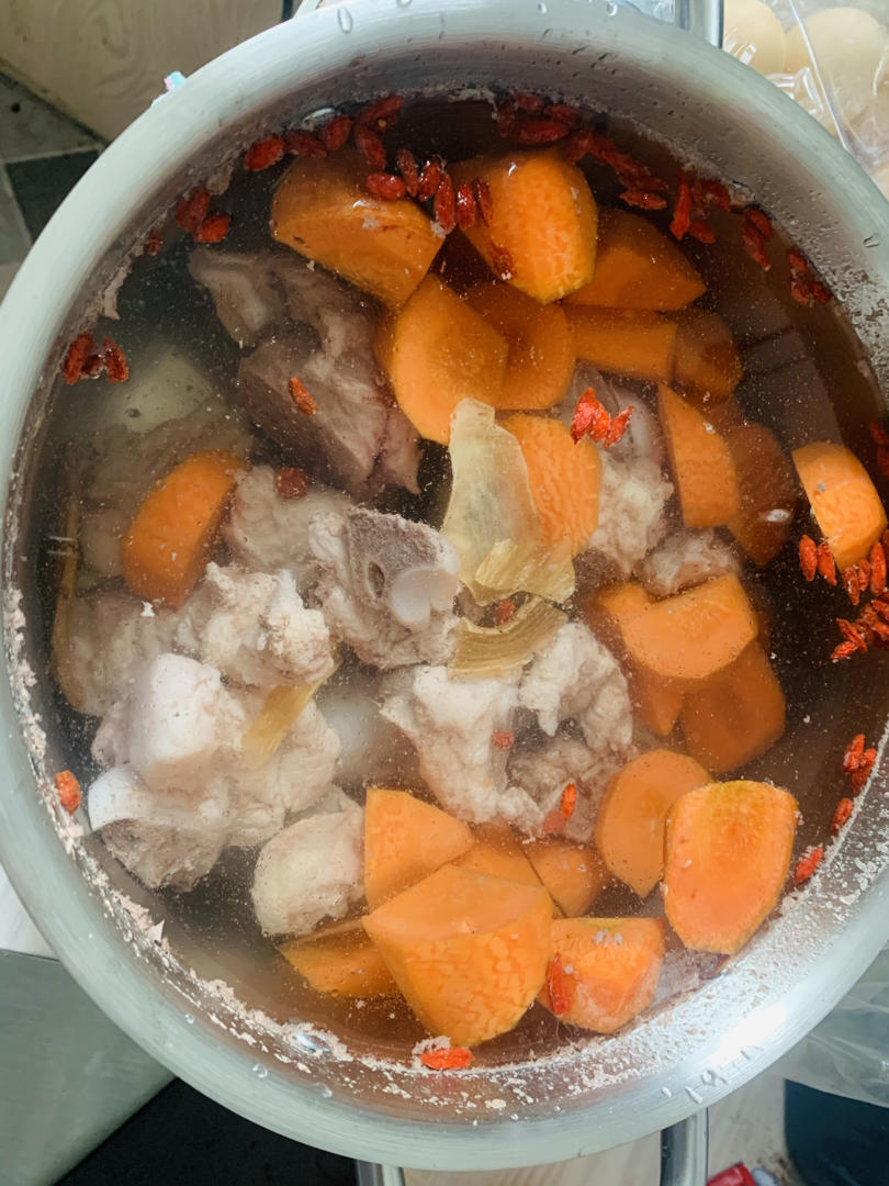 秋冬养生滋补排骨汤🍲滋补养胃鲜美超好喝😋