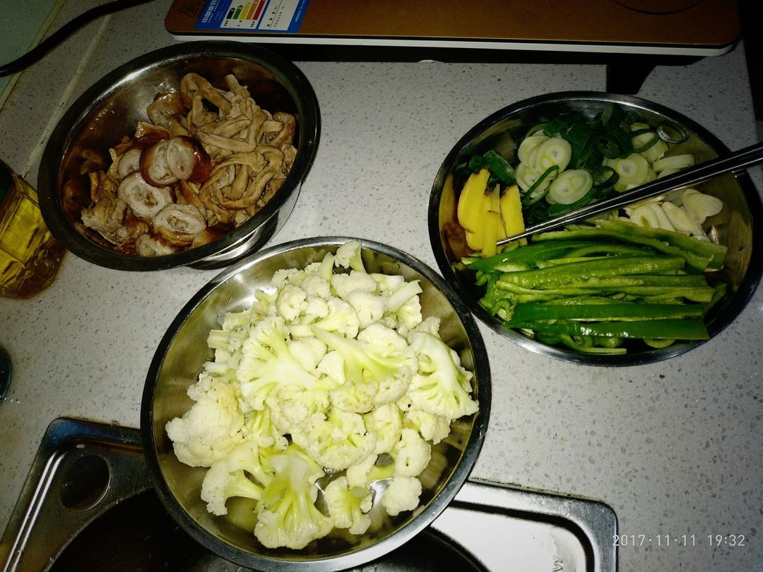 好吃到爆火爆肥肠