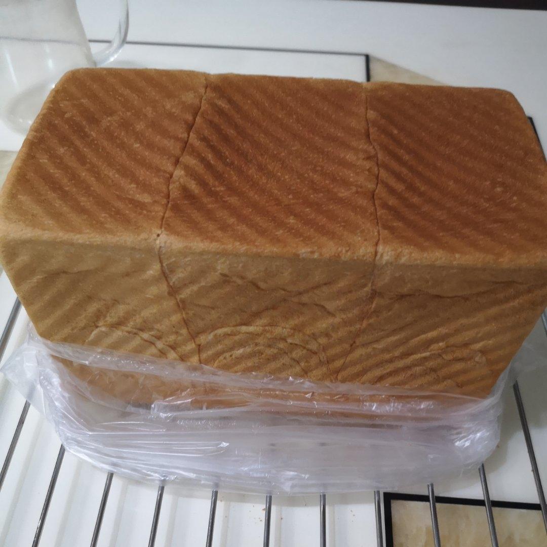 超柔牛奶棉花吐司（最详细的吐司食谱）